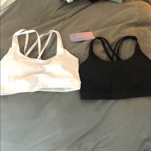 Black and white sports bras size L
